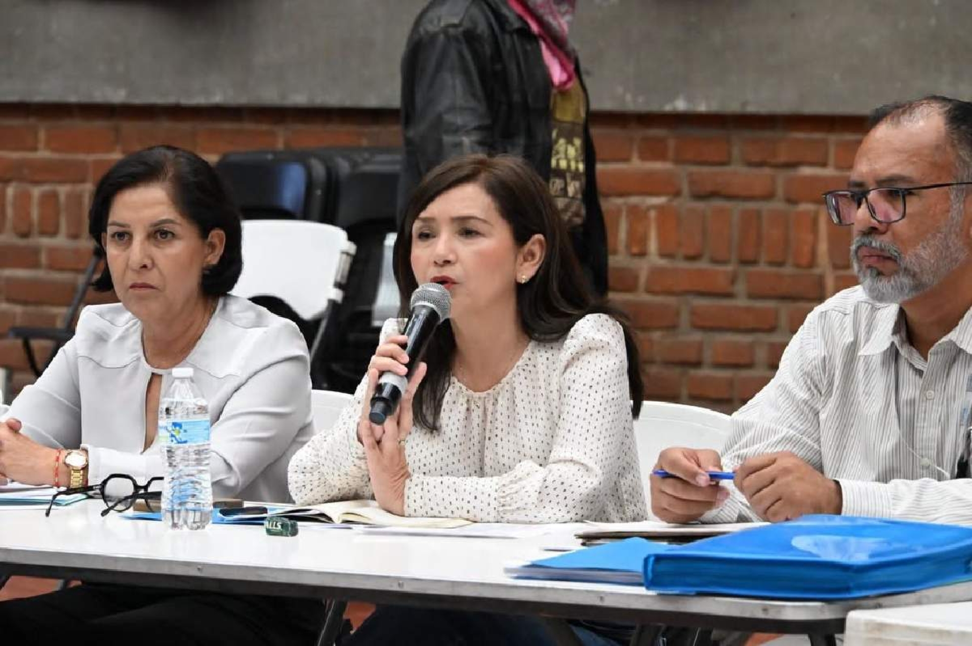 Proponen transporte exclusivo para estudiantes de UAEM