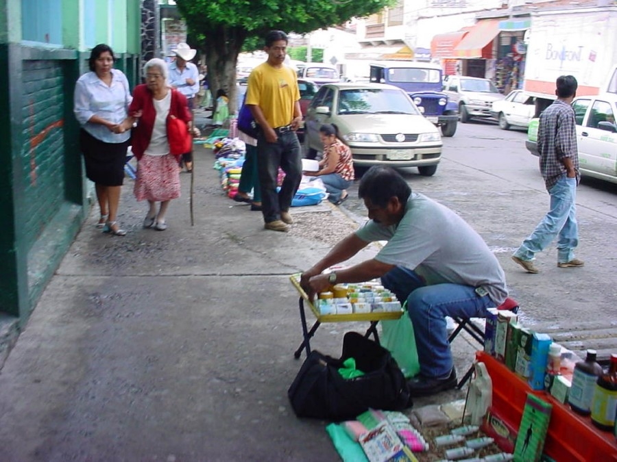 Ambulantaje y transporte público, principales causas del cierre de negocios en el centro de Cuautla