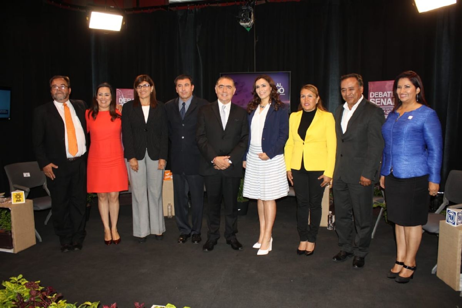 Debaten candidatos al Senado
