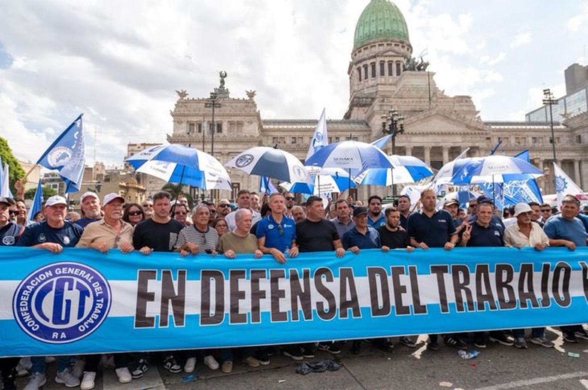 Sindicatos de Argentina anuncian huelga general por reforma laboral de Milei