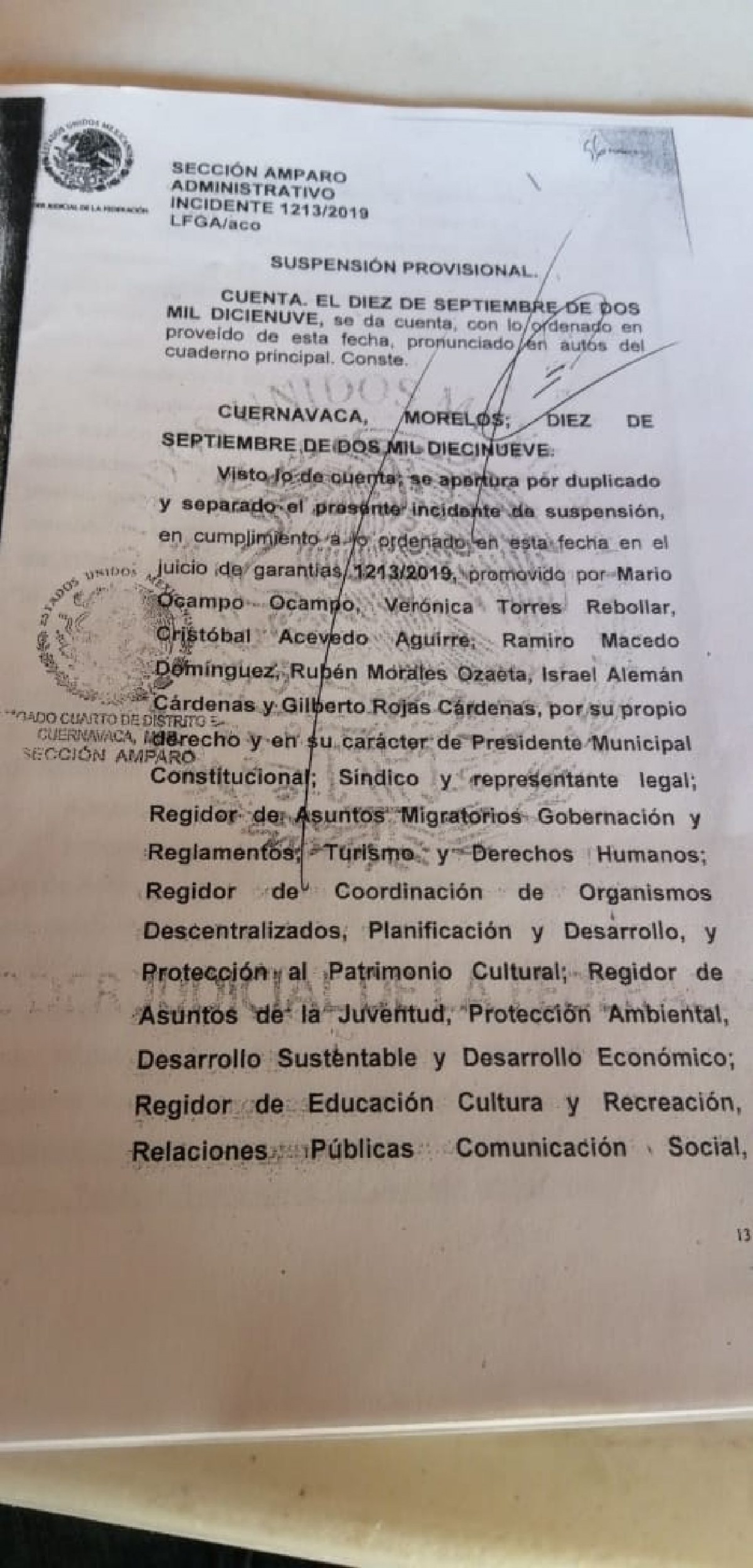 Cabildo ixtleco obtiene amparo para evitar destitución