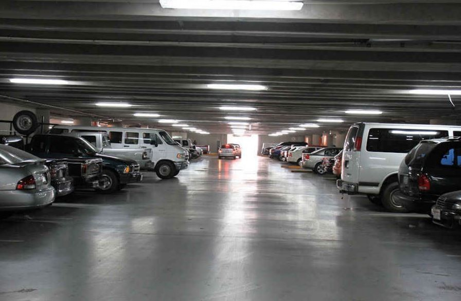 Estacionamientos incumplen con seguro de cobertura amplia