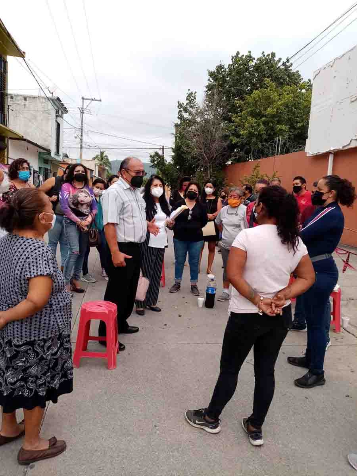 Prometen maestro para primaria de Zacatepec