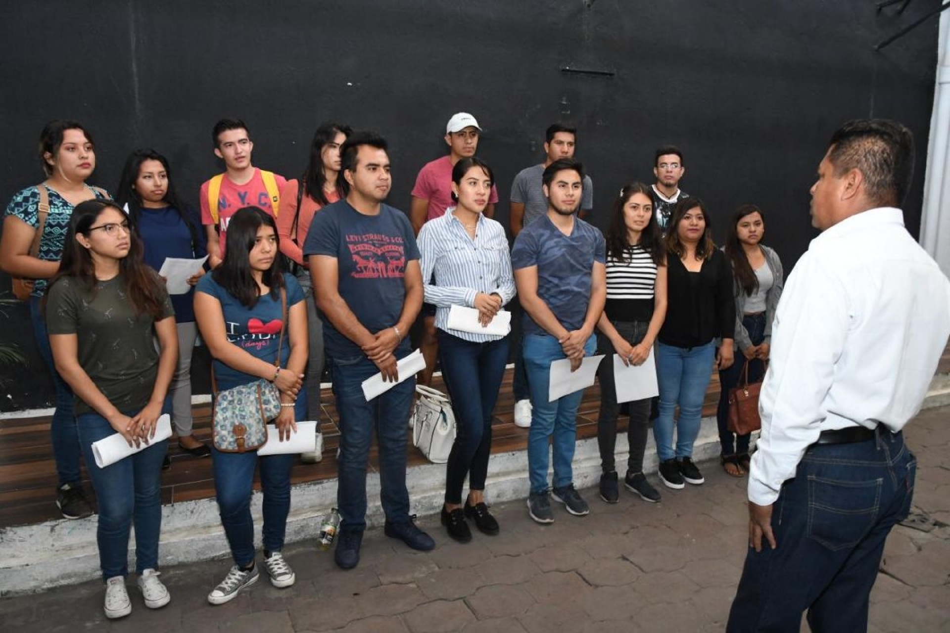 Becan a 15 universitarios de comunidades indígenas de Cuautla
