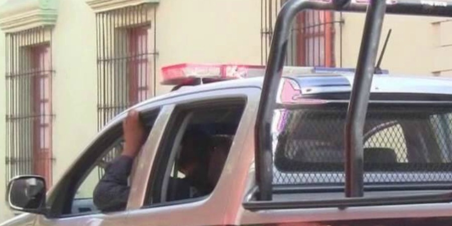 Detienen a joven presuntamente relacionado con agresión a dos policías
