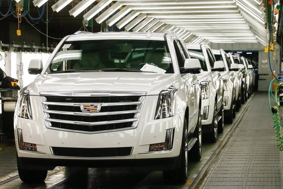 GM reducirá la producción en Norteamérica por escasez de chips