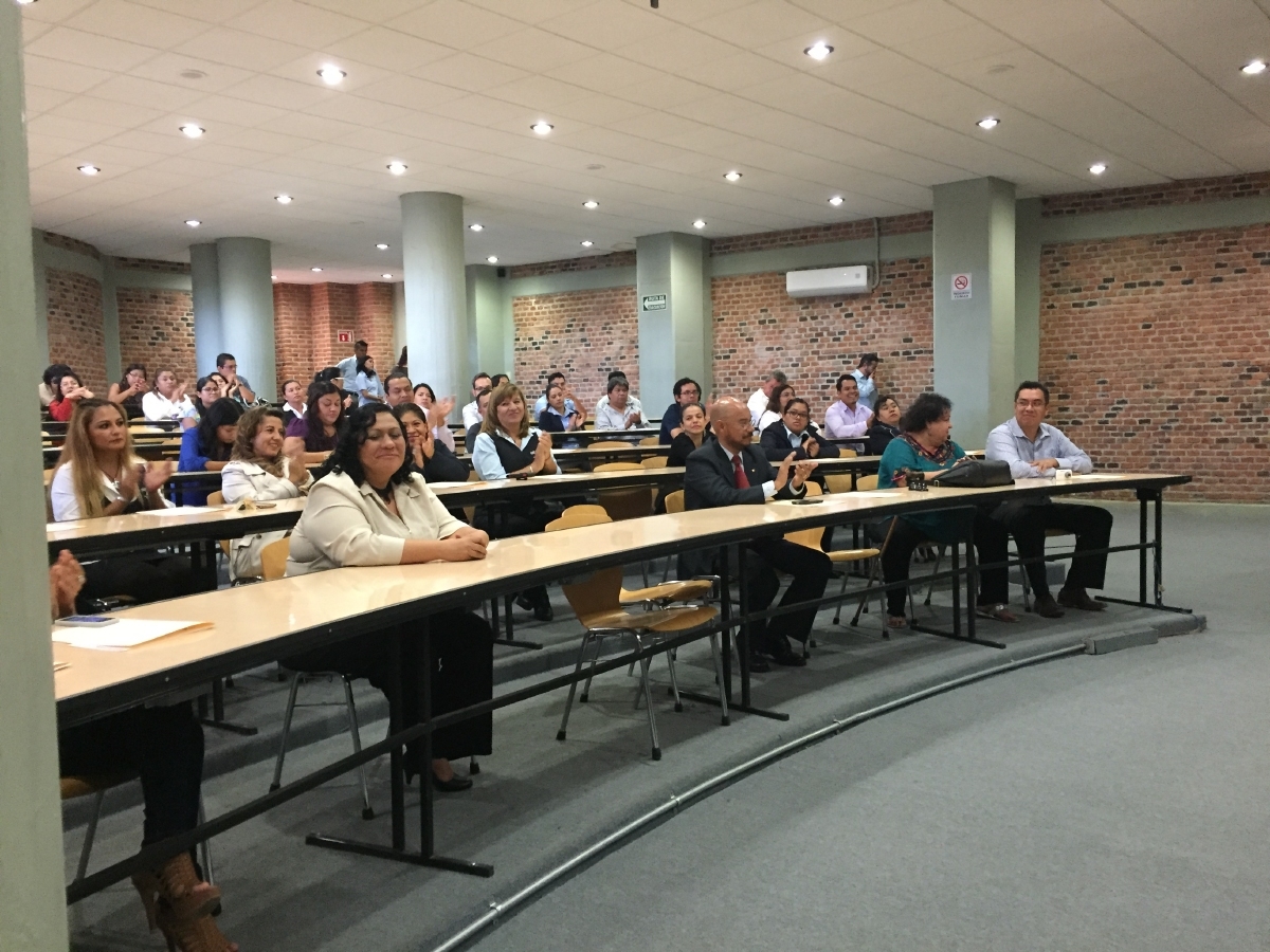 Promueve UAEM capacitación de su personal en diversas áreas