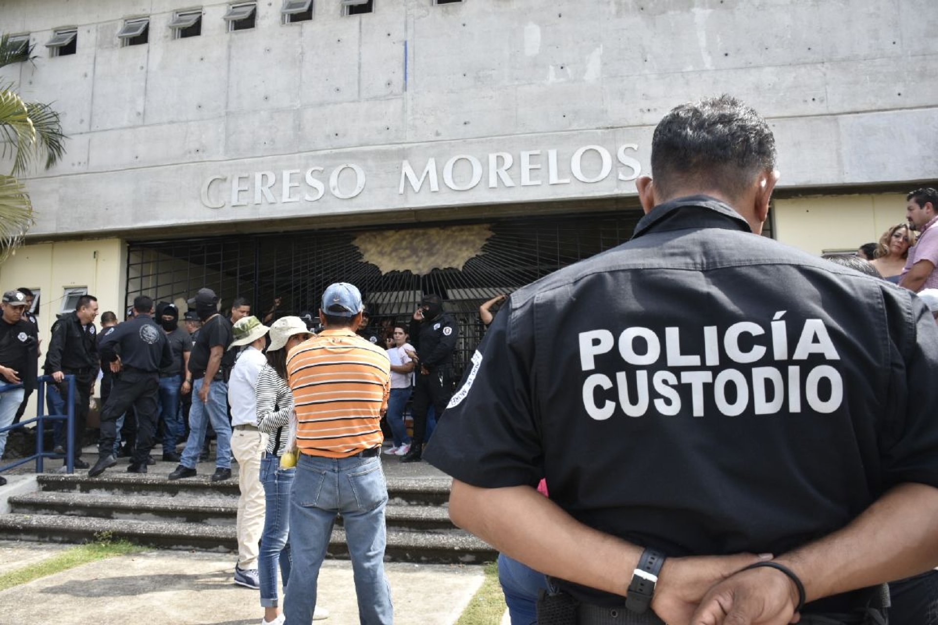 Custodios desactivan protesta