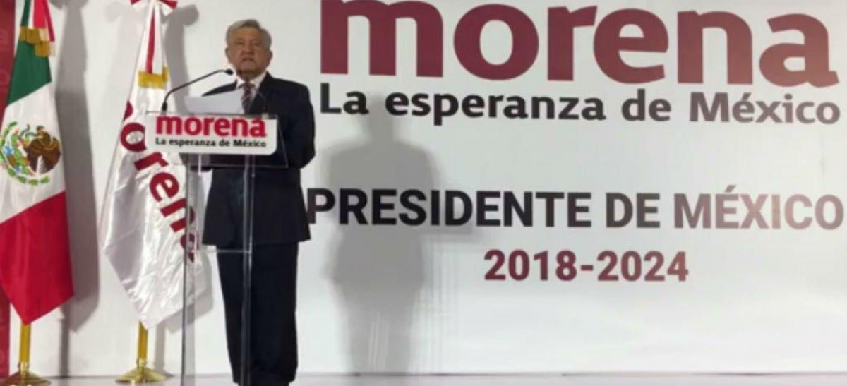 AMLO se registra como precandidato de Morena a la Presidencia