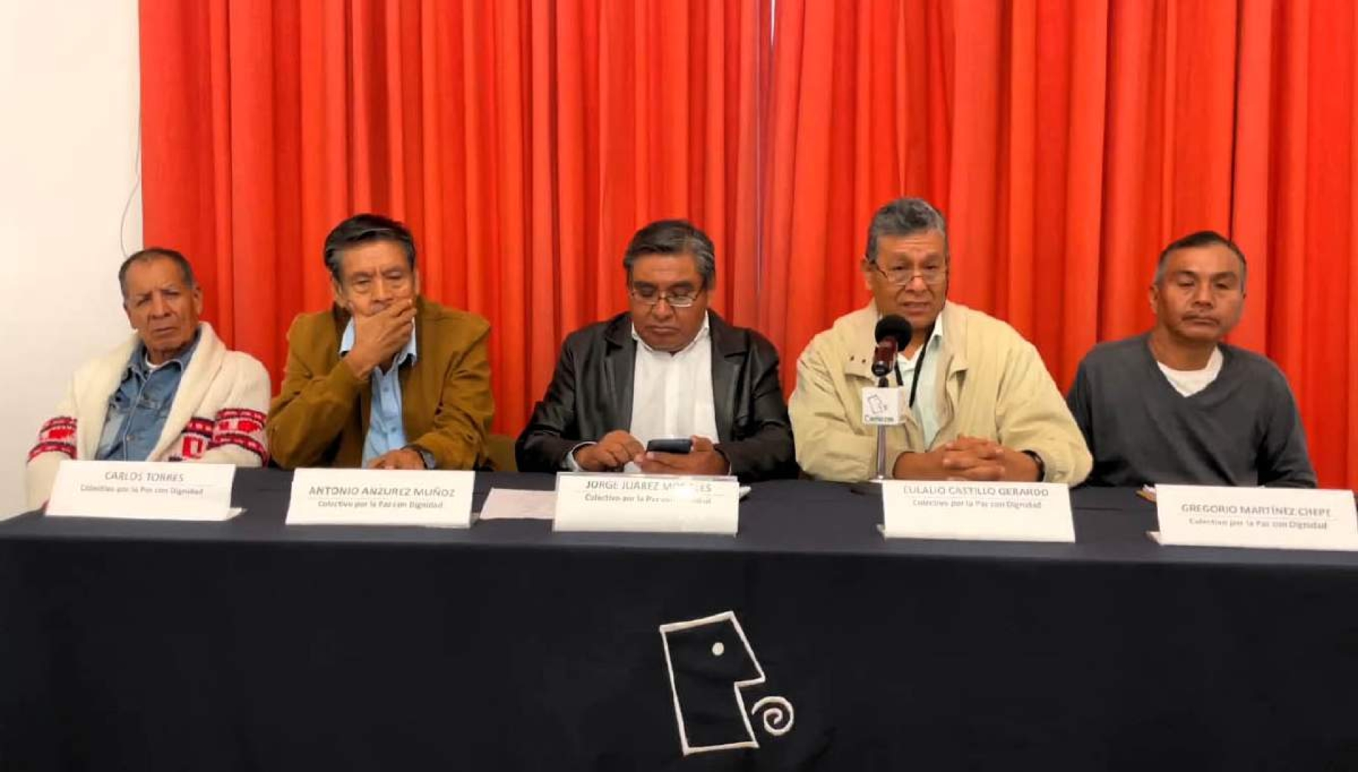 Cuautlenses piden ayuda en la capital del país contra la inseguridad