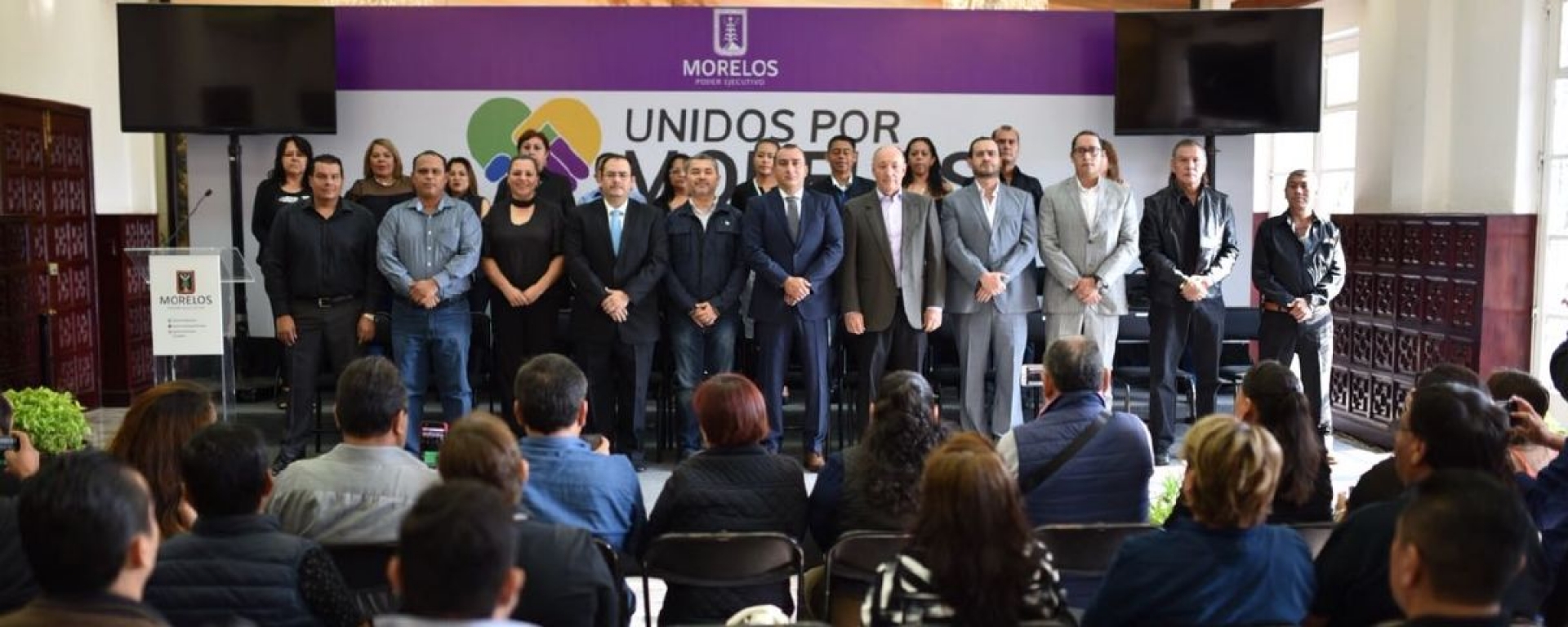 Otorgarán aumento salarial del 5.2% a trabajadores del Ejecutivo