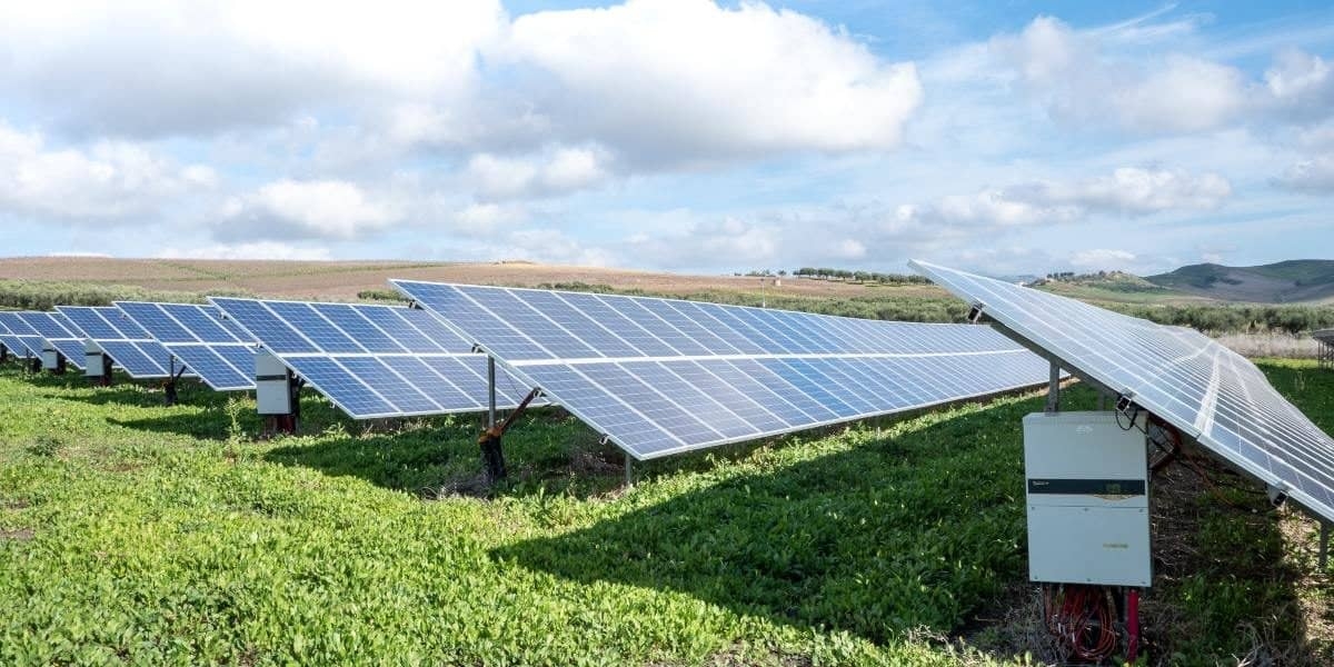 Facebook afirma que alcanzó su objetivo de solo usar energía renovable
