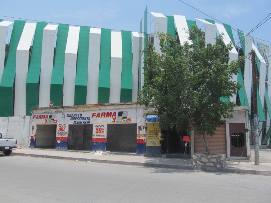 Se quejan locatarios reubicados del estadio “Coruco” Díaz, de falta de apoyo