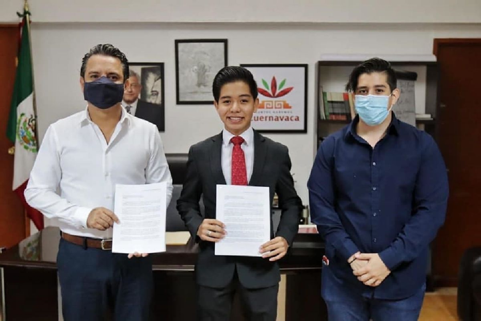 Recibe Antonio Villalobos iniciativa para honrar a los “héroes de la salud”