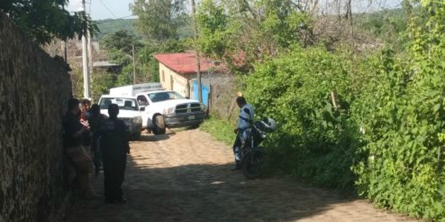 Hallan cadáver con heridas en el cuello, en Tepoztlán