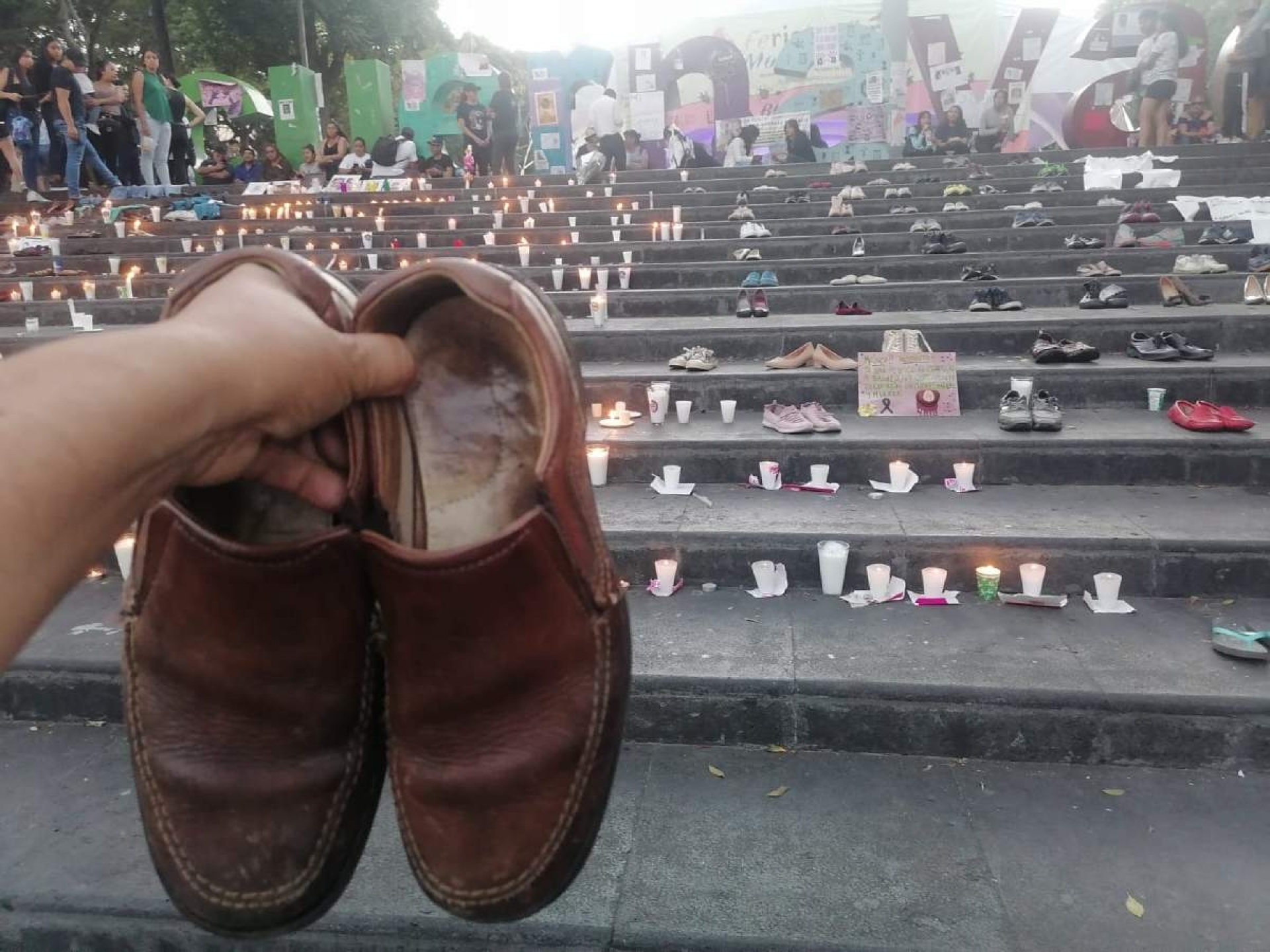Colectivos realizan vigilia en Cuernavaca