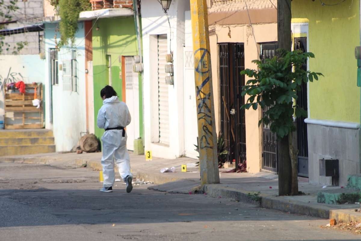 Atacan a balazos a un hombre en la Satélite