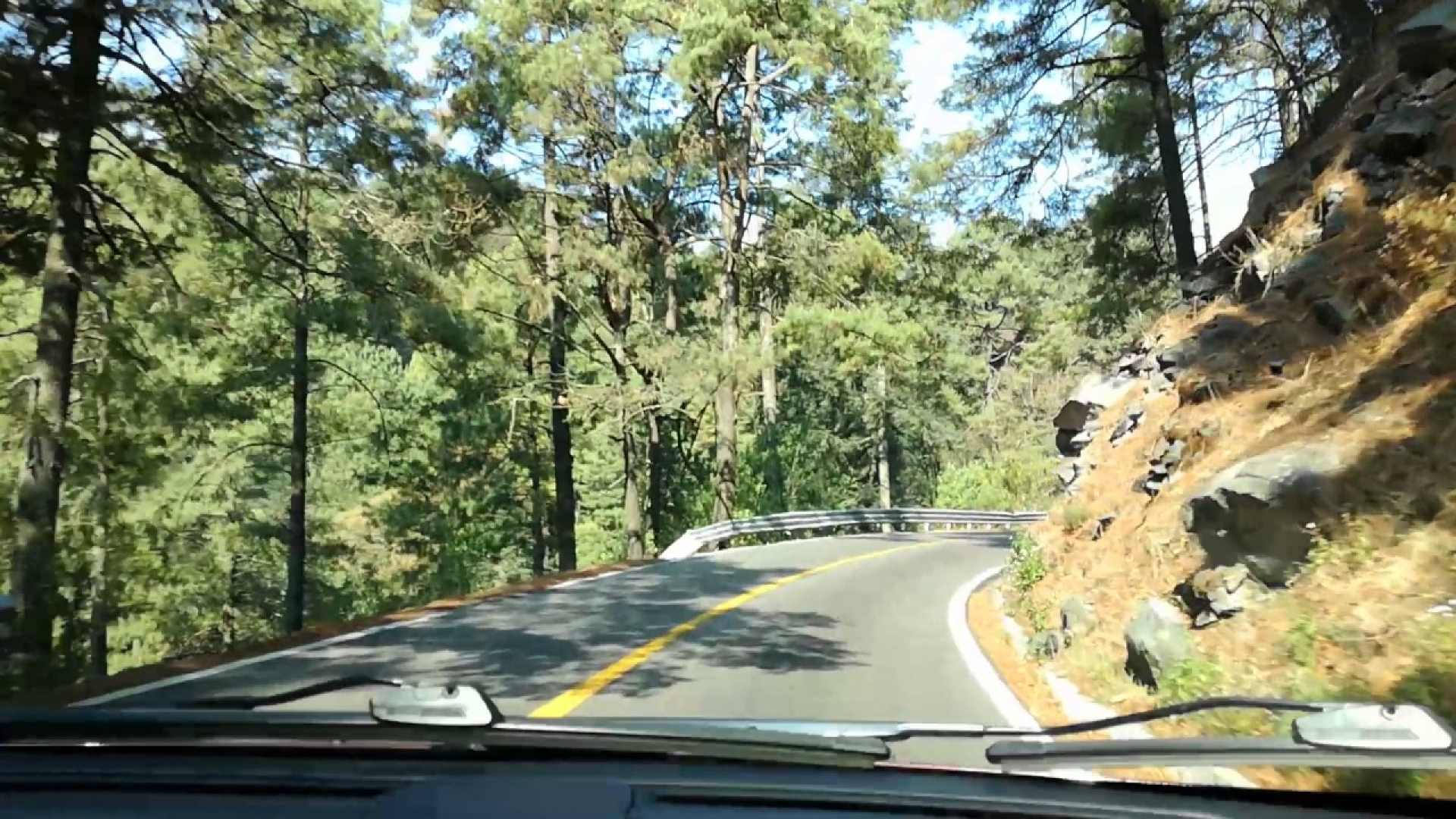 Asaltan a familia cerca de las lagunas de Zempoala