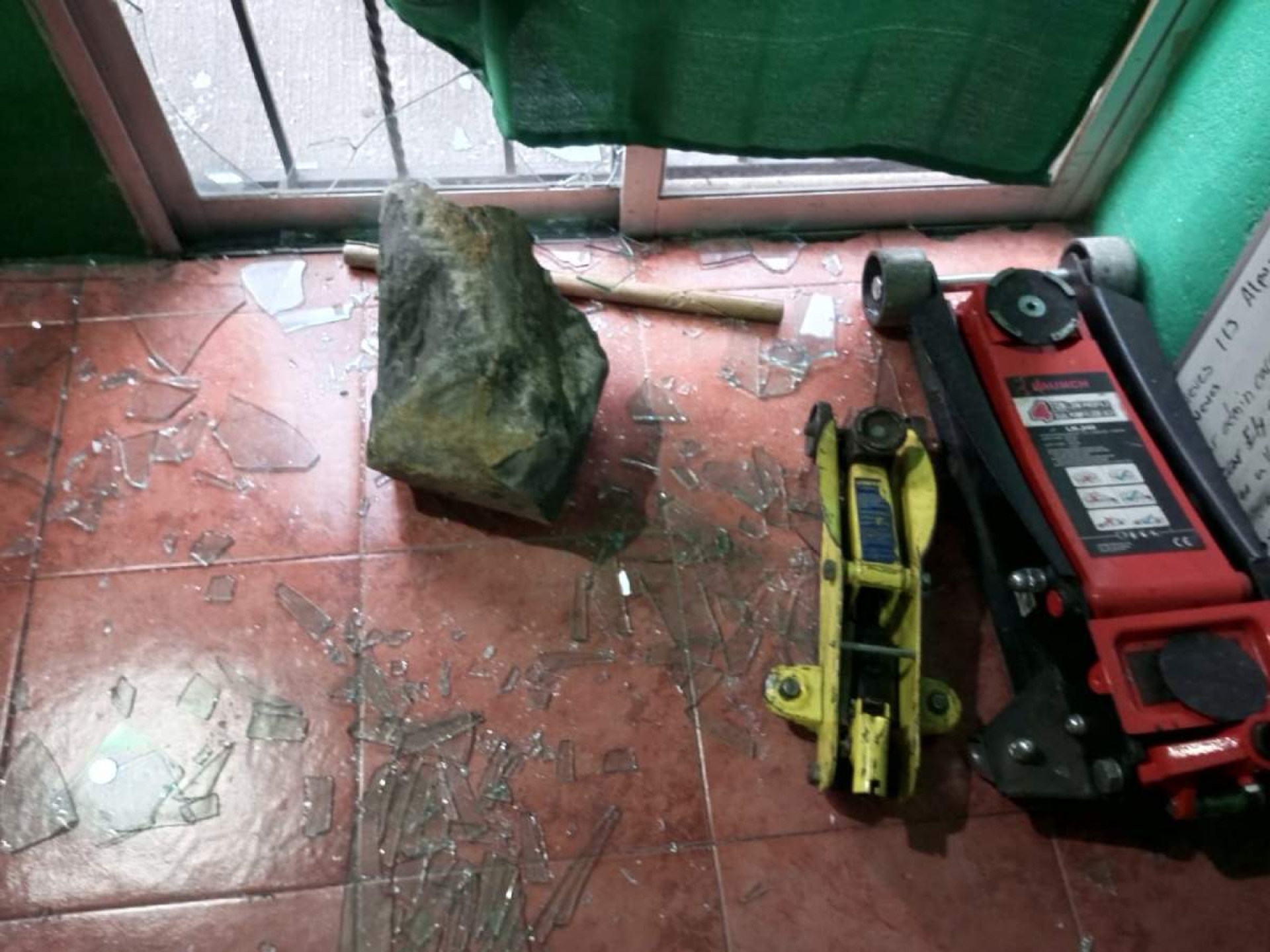 Saquean instalaciones de los Ángeles Verdes