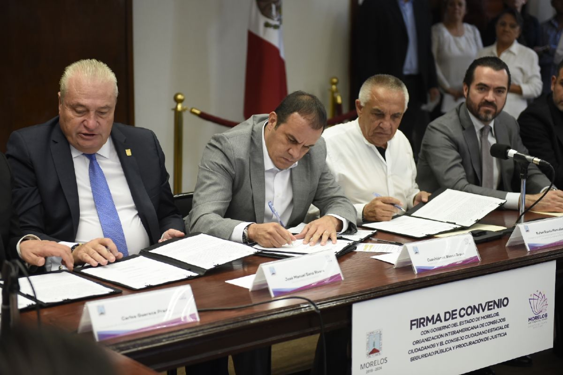 Revelan tipos de autos más robados