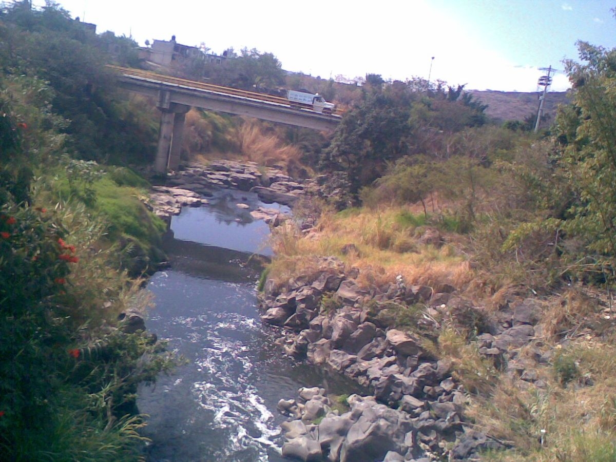 Pretendía aventarse al río Apatlaco