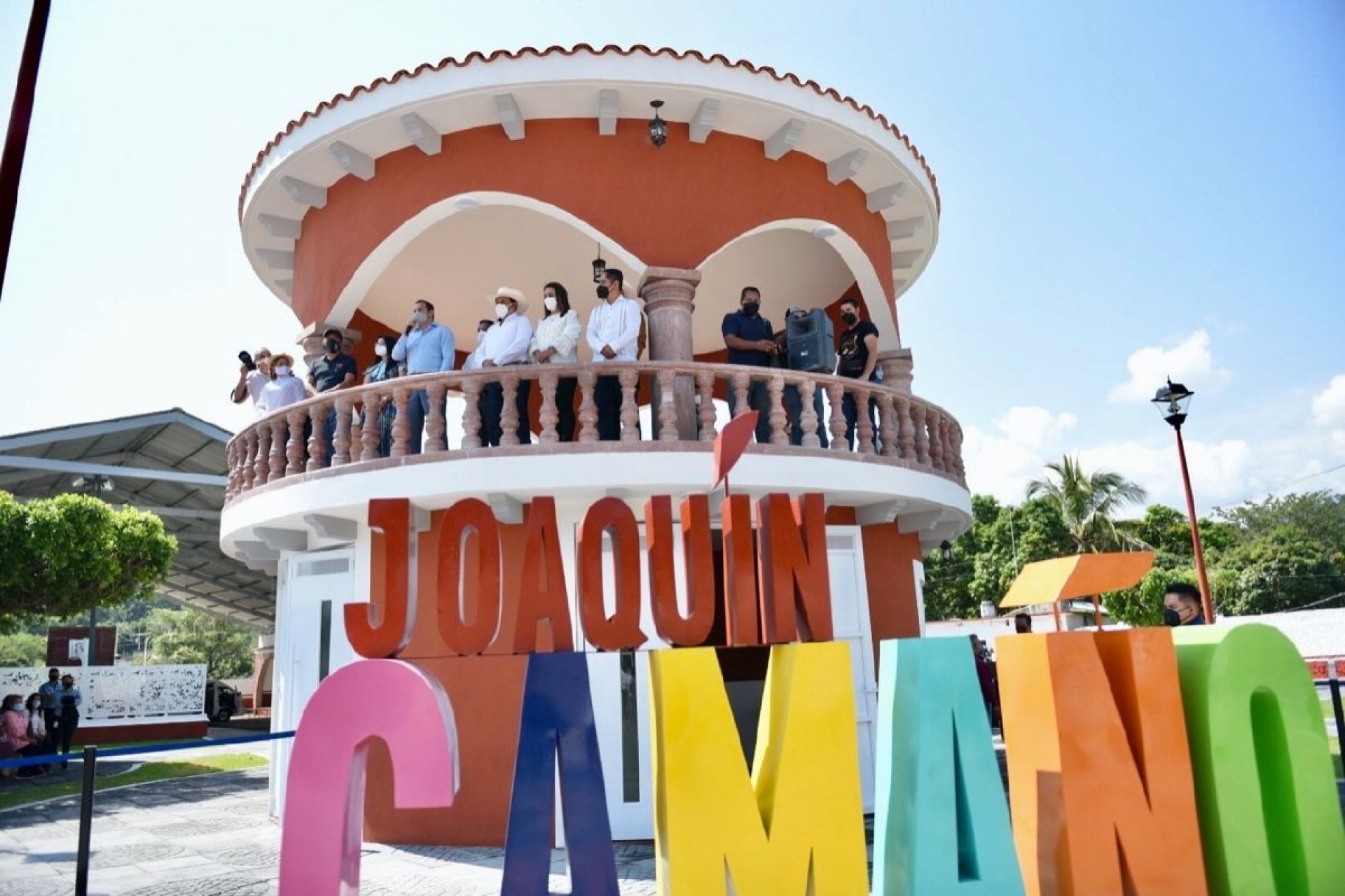 Rehabilitan plaza en la comunidad de Joaquín Camaño de Axochiapan