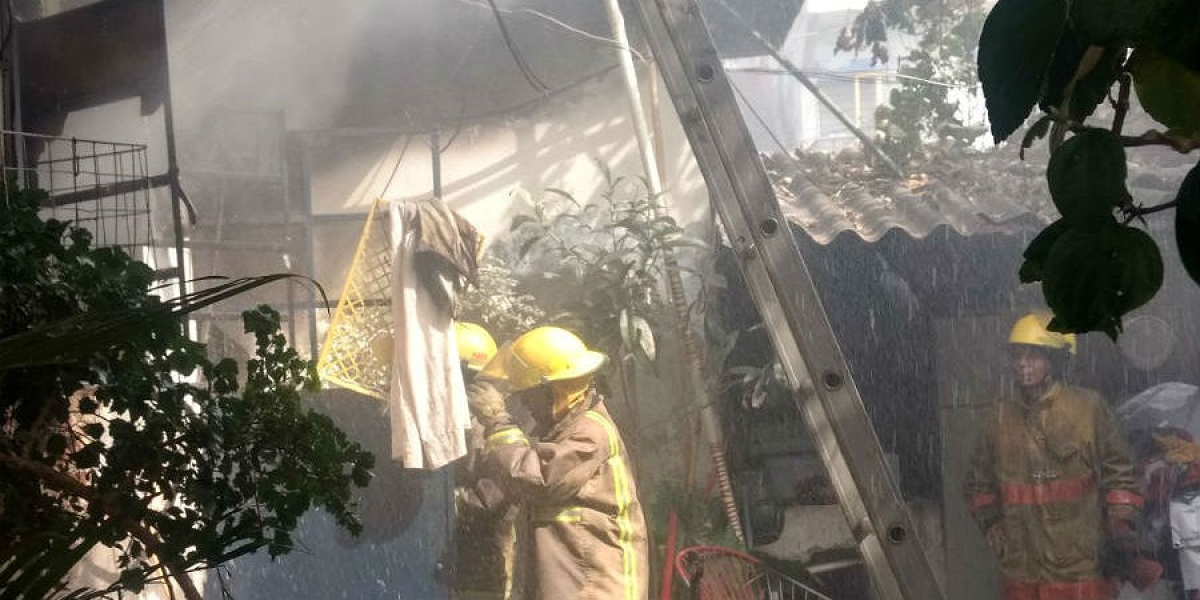 Al momento: Se registra incendio en una vivienda de la colonia Antonio Barona