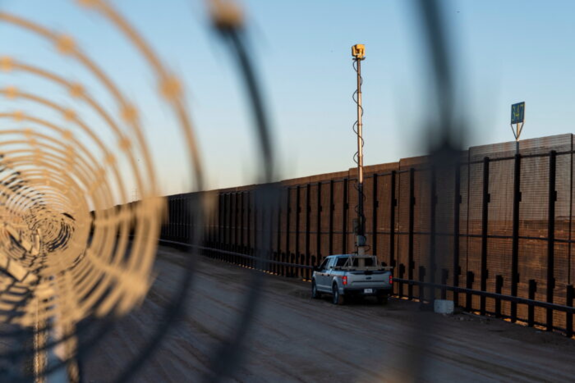 Ataque a agentes fronterizos desata movilización en Juárez y El Paso