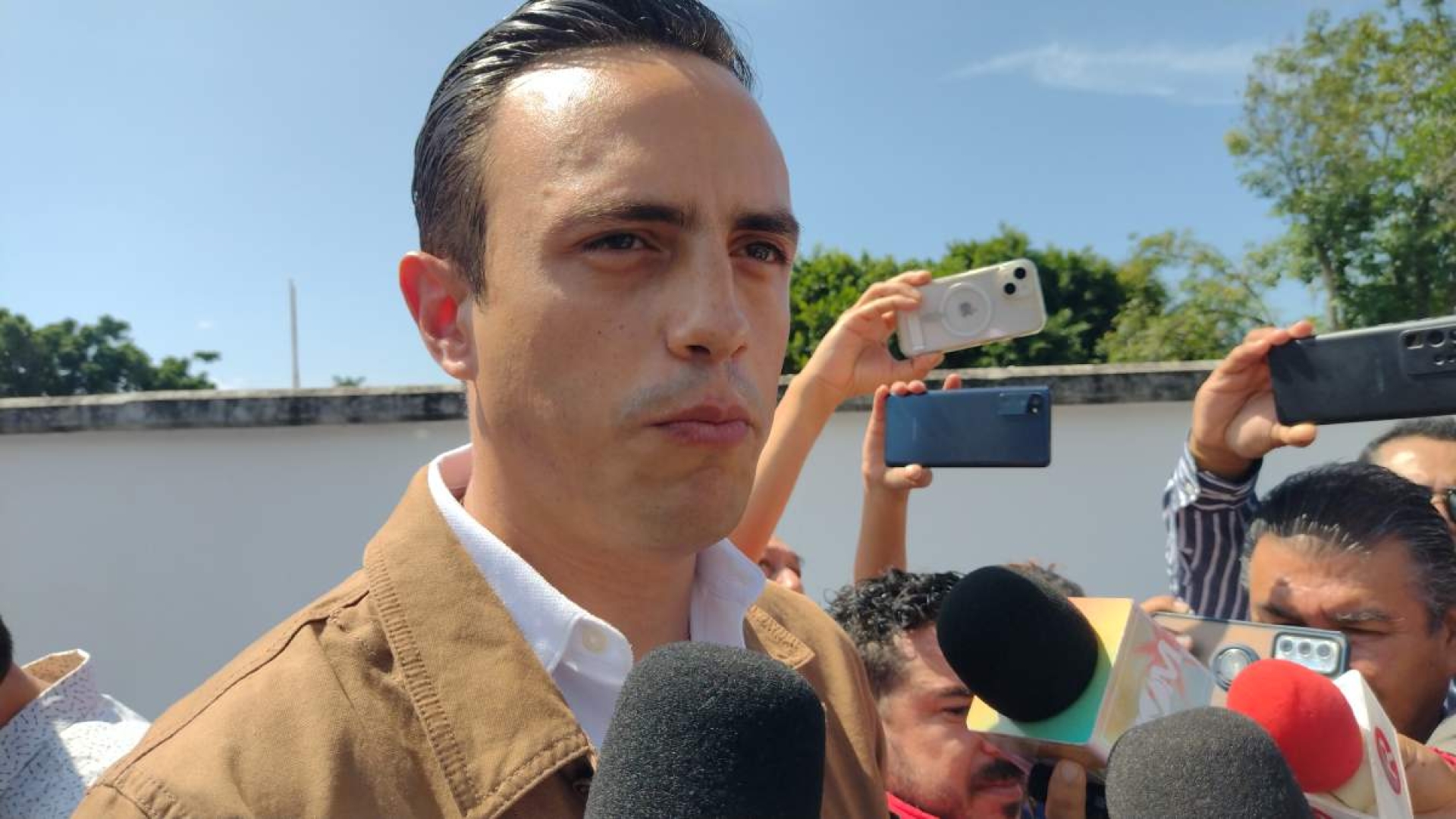 Integró el Congreso la Junta Política y de Gobierno