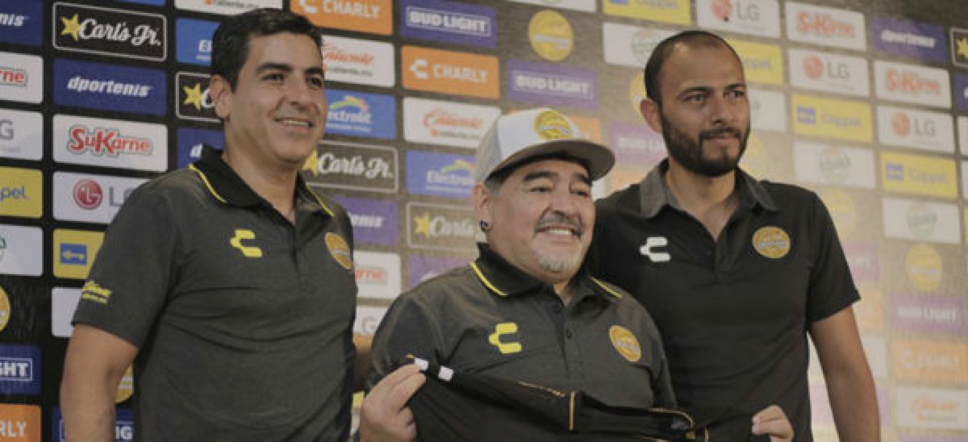 #VIDEO: “Elegí Dorados porque no me vino a buscar el América”: Diego Maradona