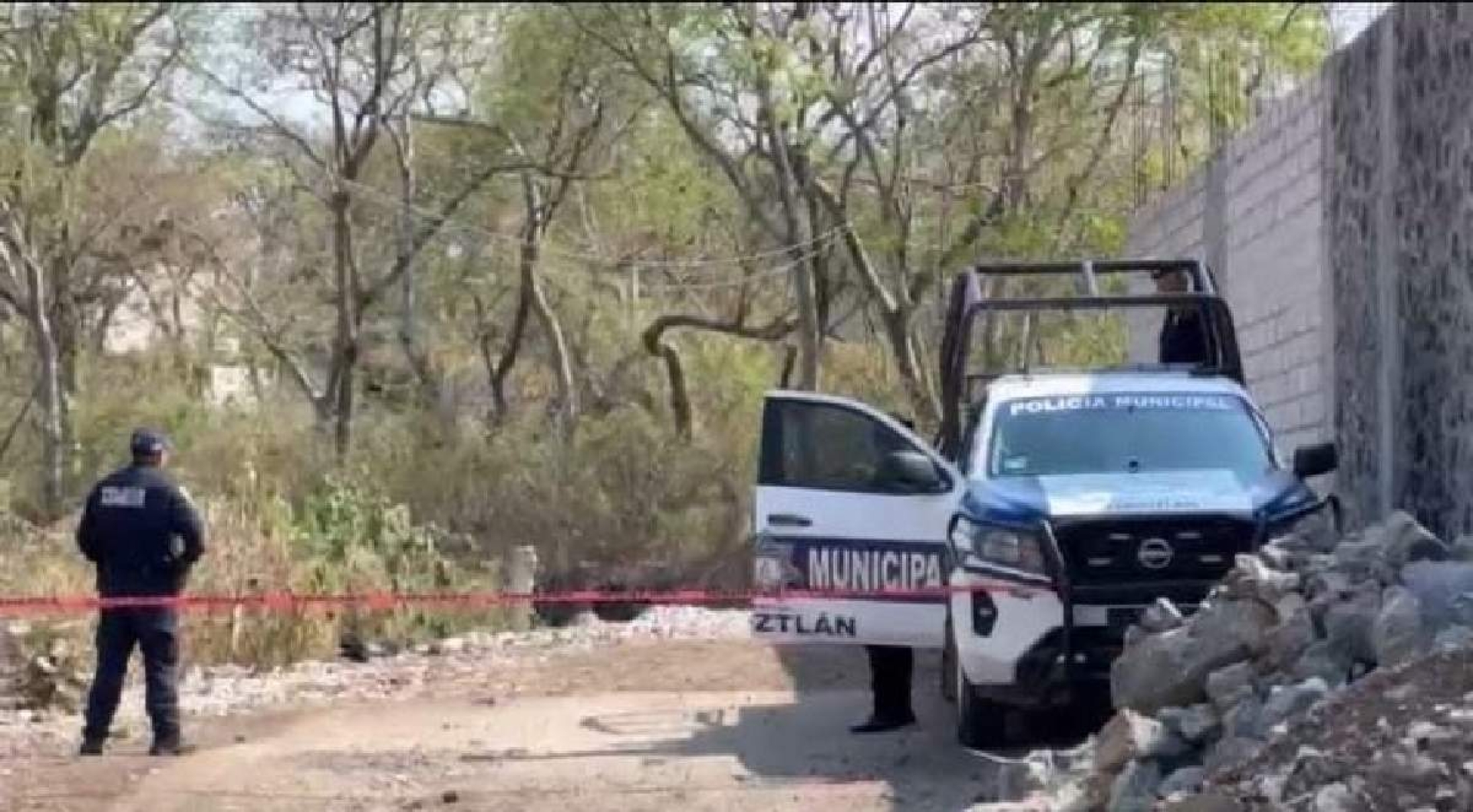 Abandonan un cadáver en Tetecolala