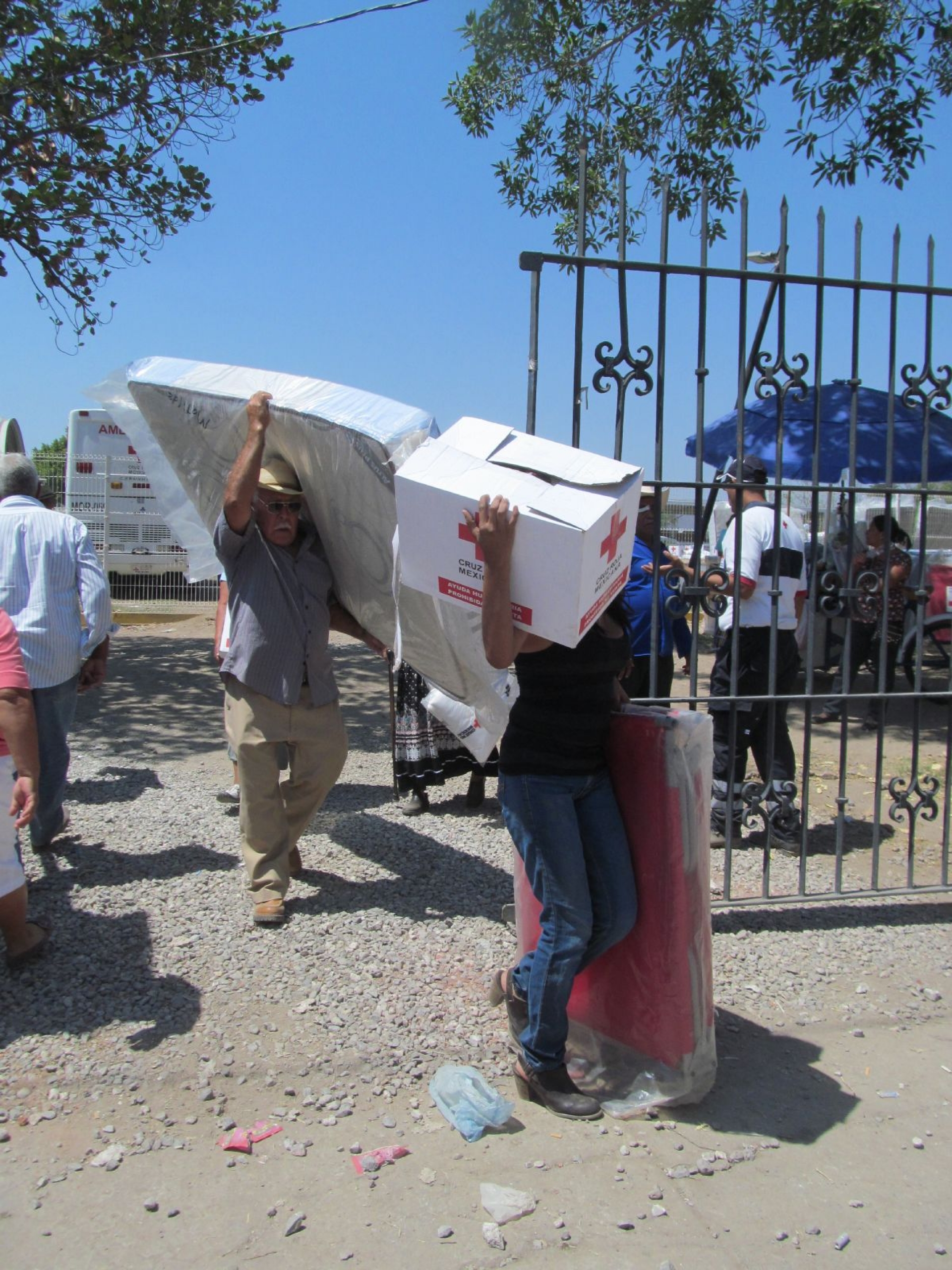 Entrega Cruz Roja Mexicana ayuda humanitaria a mil familias damnificadas