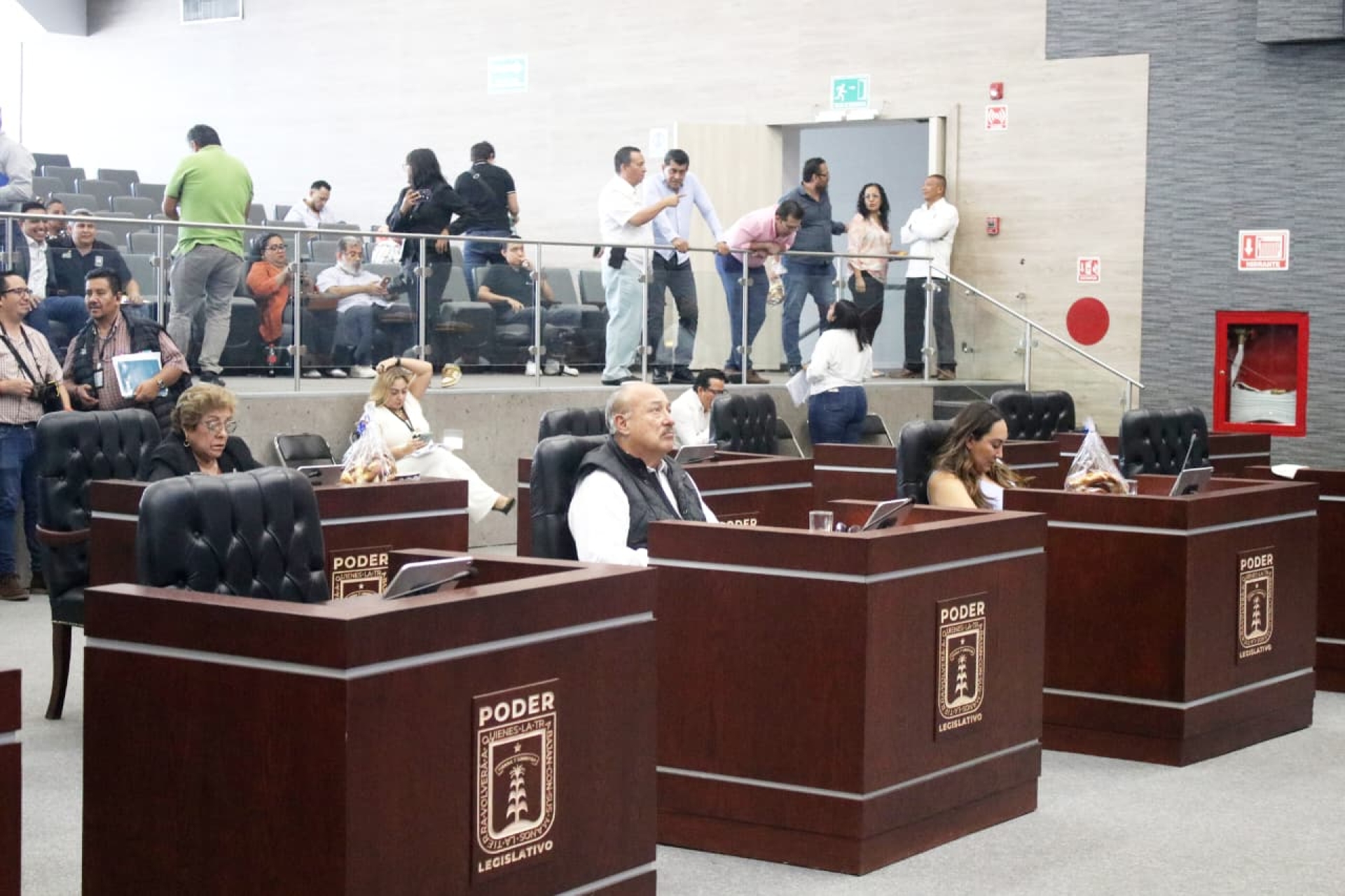 Modifican Ley de Movilidad, Transporte y Seguridad Vial a favor de concesionarios del servicio público