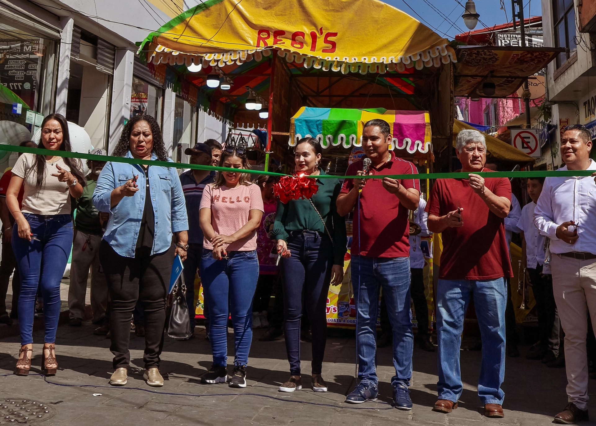Inaugura Santos Tavarez 'Feria de la Candelaria y Carnaval 2025' en Emiliano Zapata