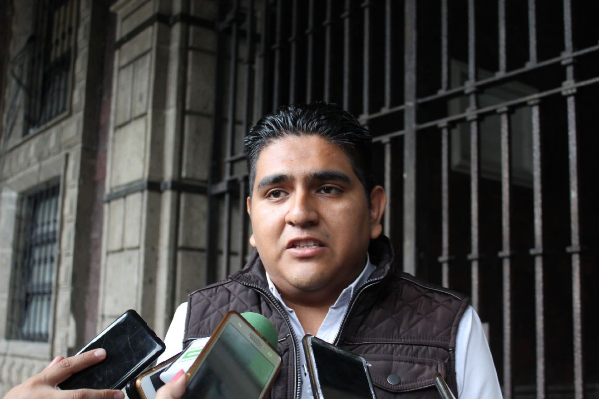 Exfuncionario de casilla herido hace tres años pide indemnización