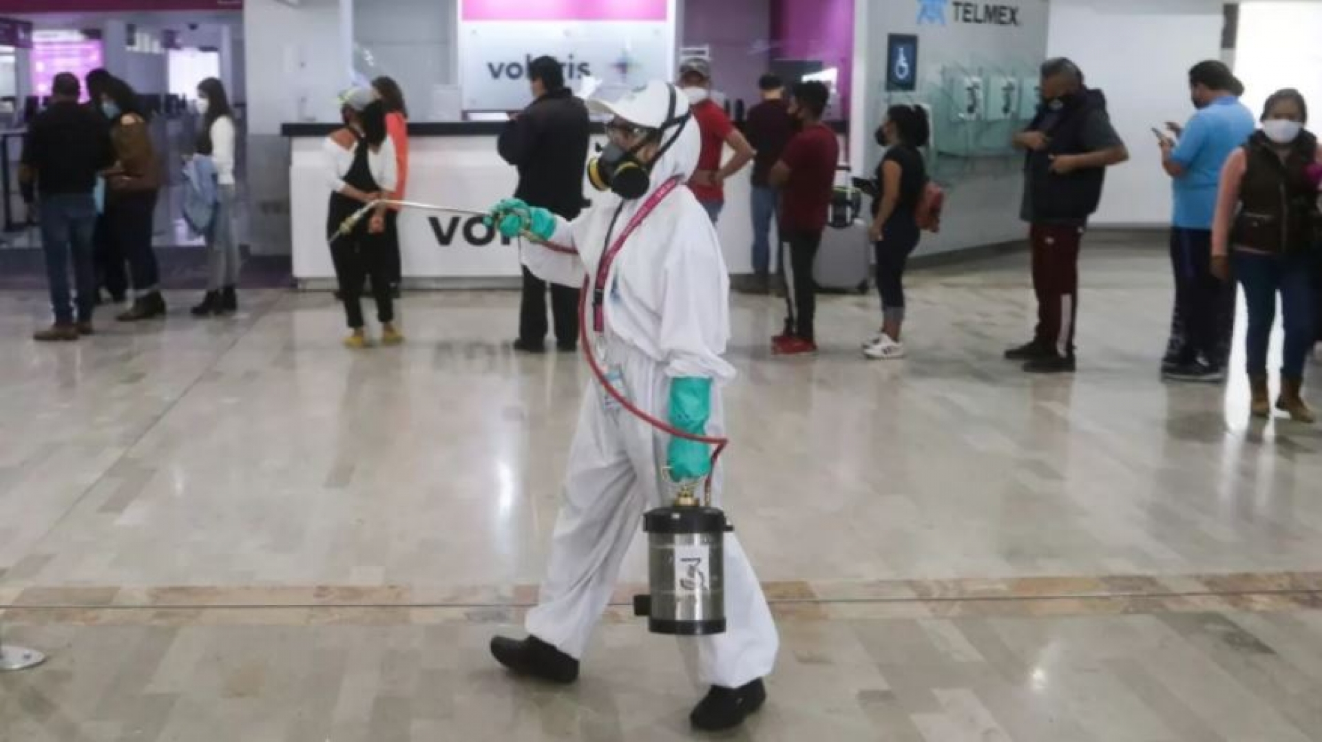 ¿Después de cuántos días una persona con COVID-19 deja de ser contagiosa?