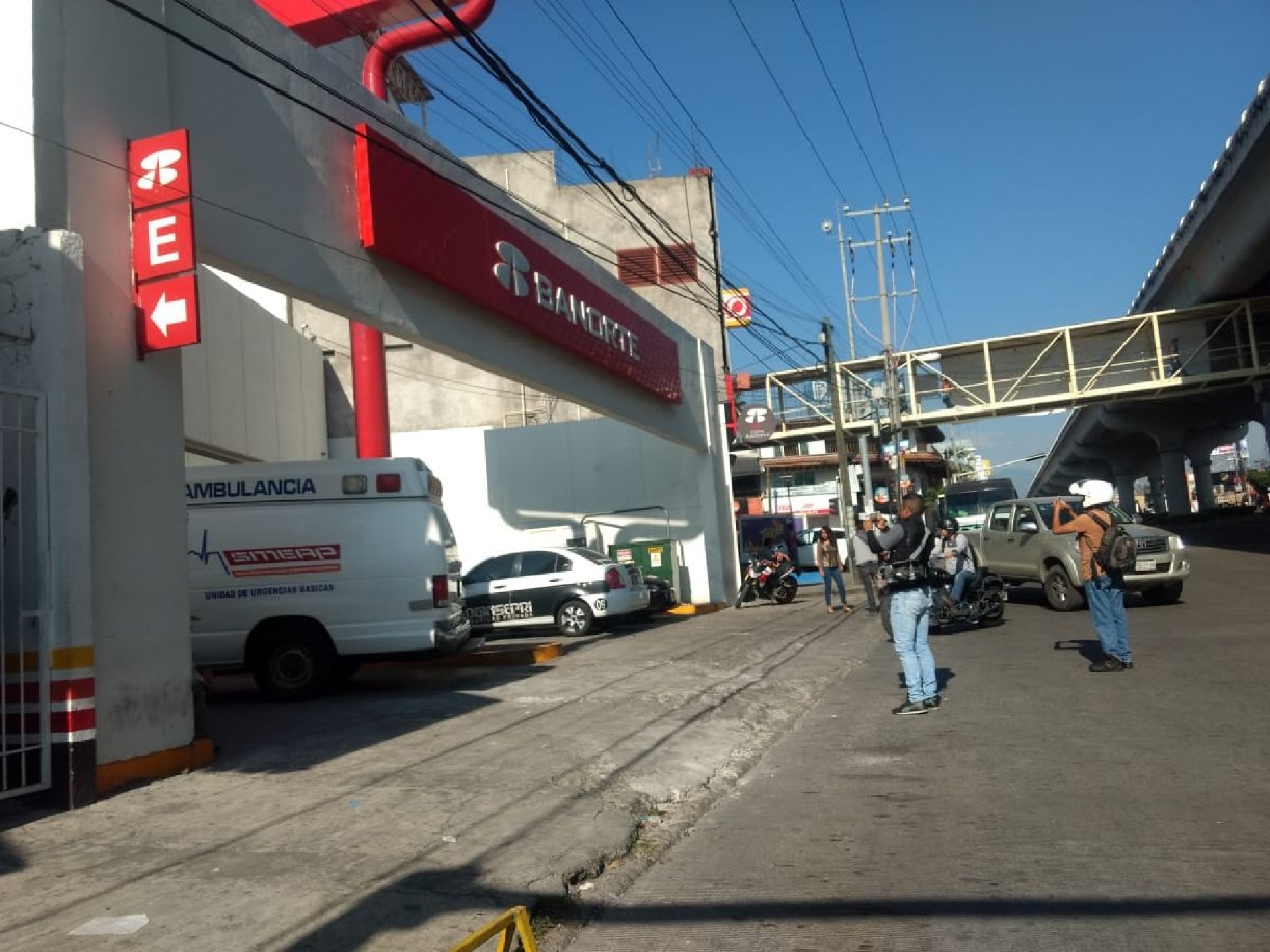 Asaltan un banco en Villas del Descanso