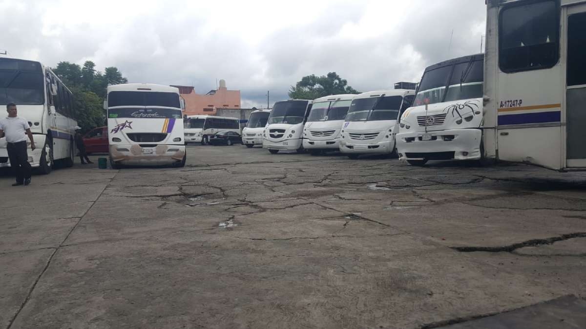 Operadores de la Ruta 17 pararon labores