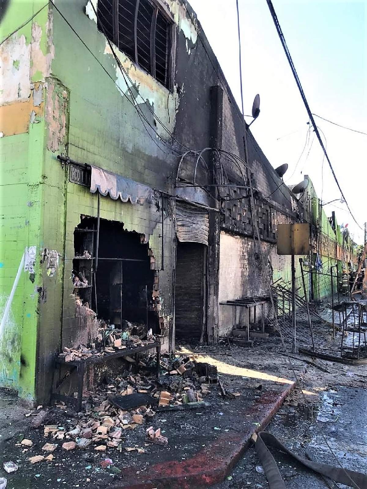 Invade desesperación a locatarios del mercado Galeana
