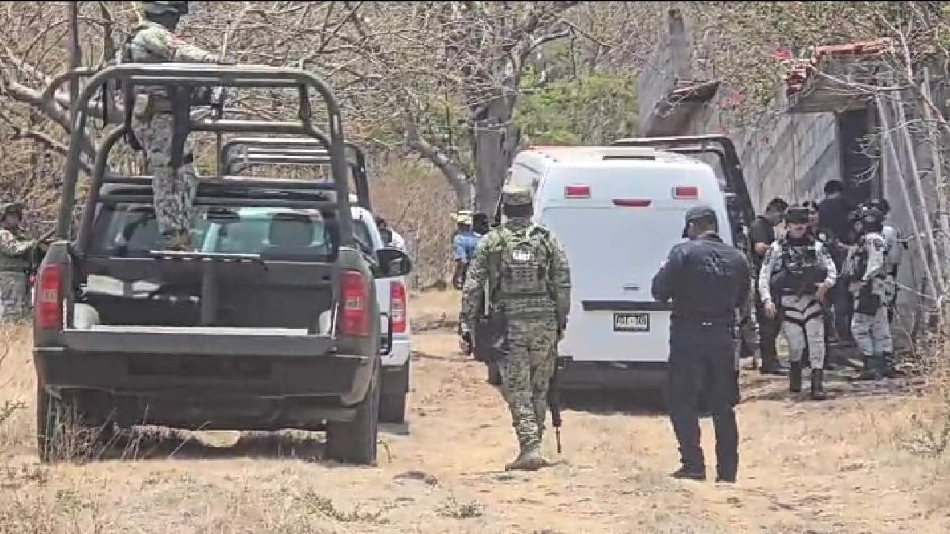 Localizan sin vida a una mujer y a su hijo
