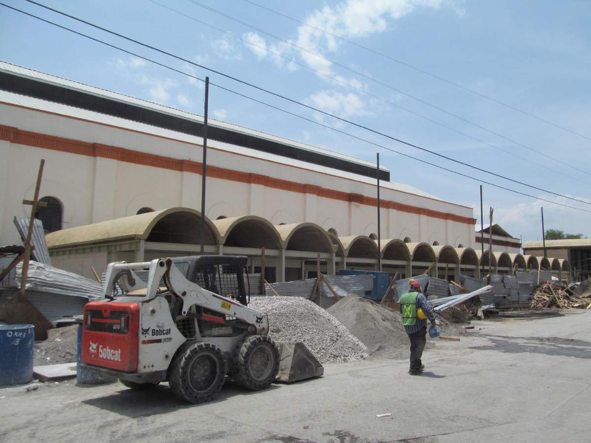 No hay fecha para terminar el mercado municipal de Zacatepec