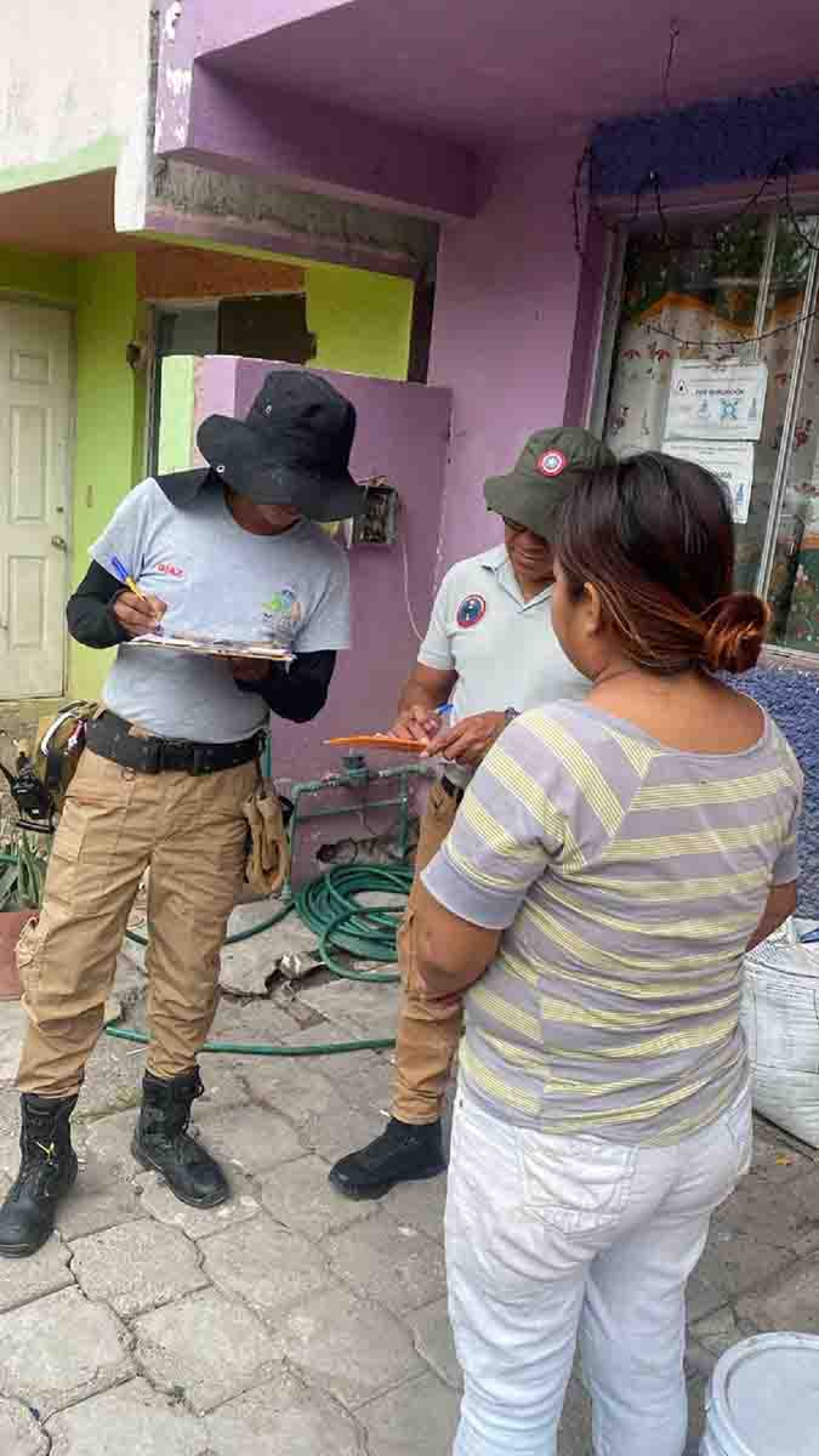 Advierten riesgo de inundaciones por lluvias y coladeras obstruidas