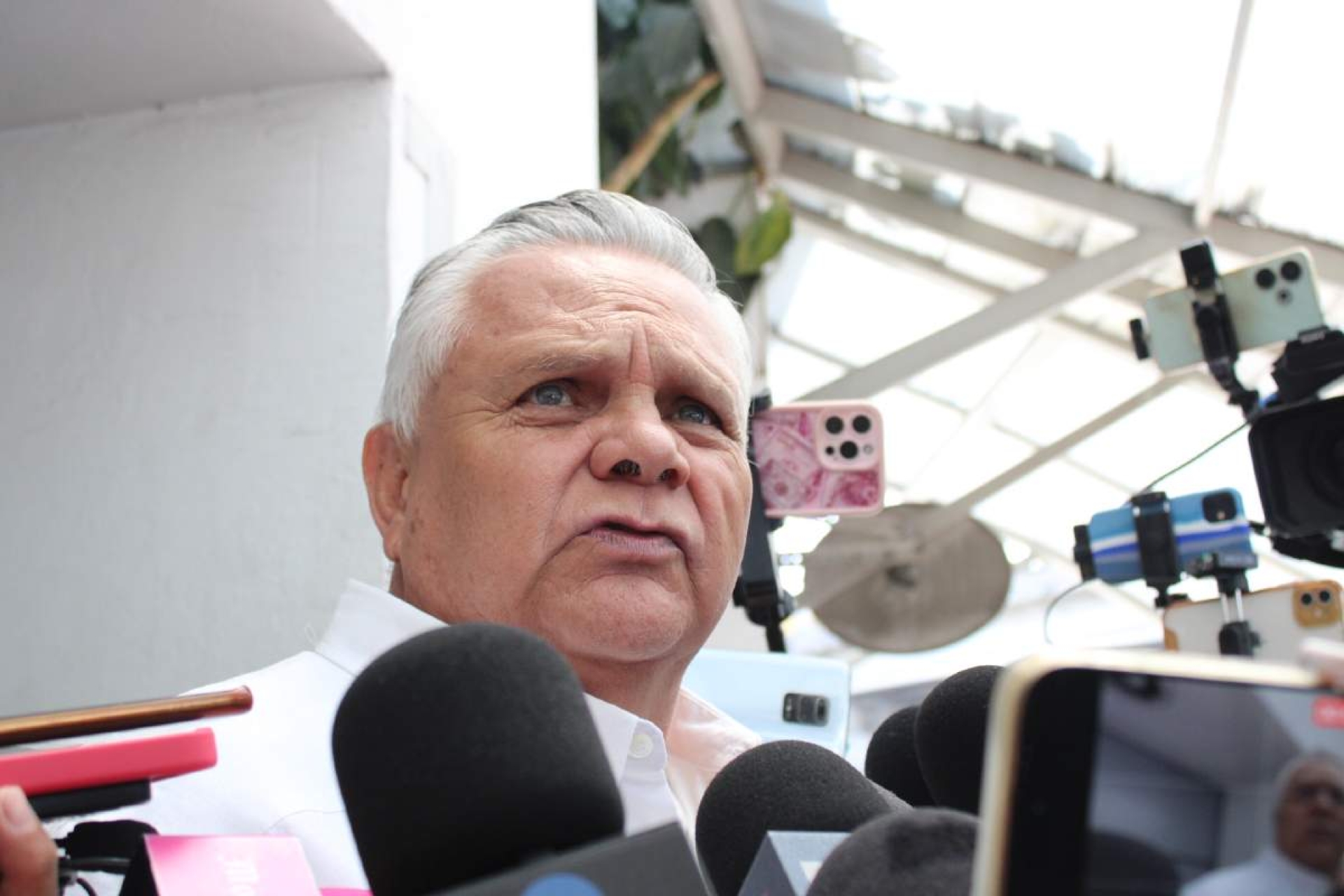 Se deslinda Javier Chávez de señalamientos en su contra