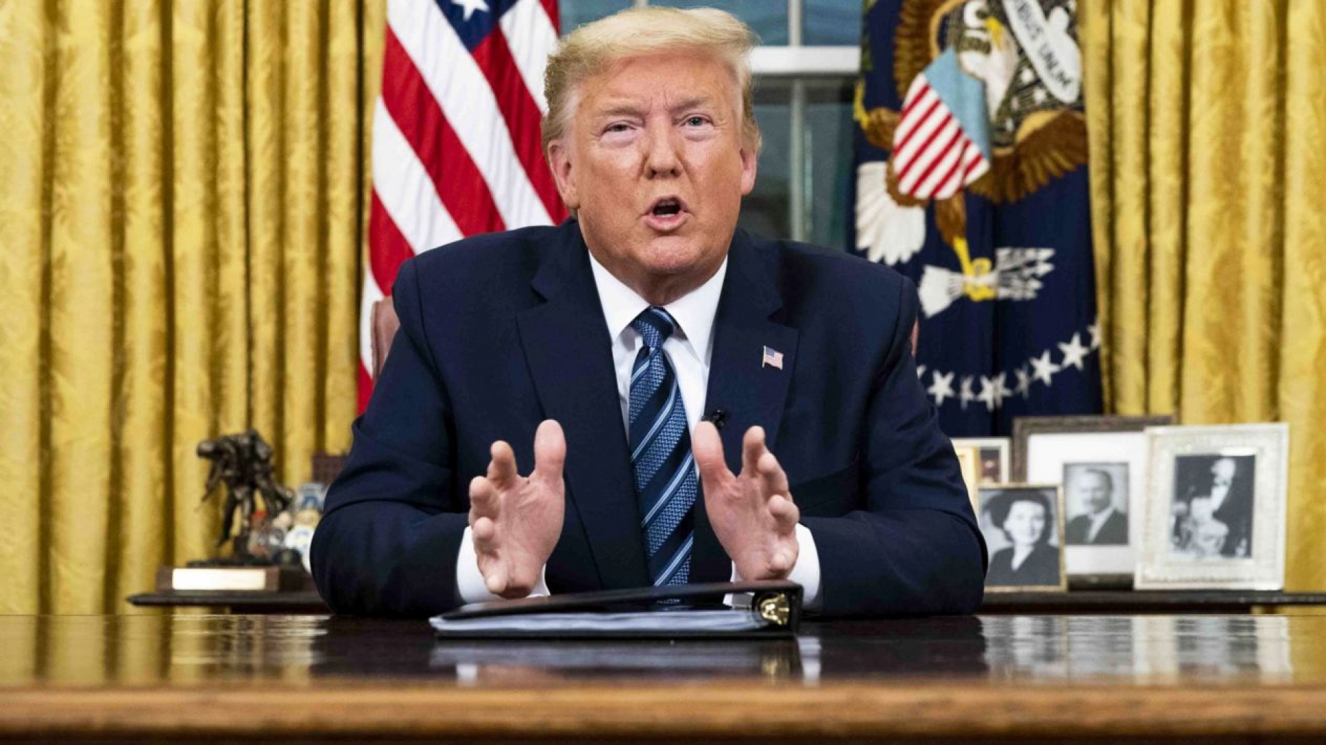 Trump extiende a Reino Unido e Irlanda prohibición de vuelos desde Europa hacia EU