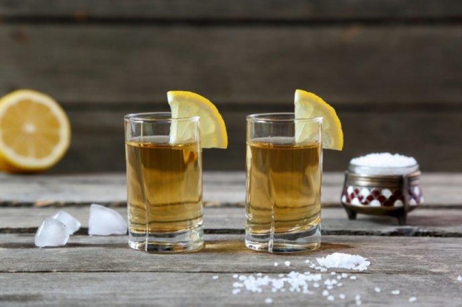 Guerrero produce un millón 700 mil litros de mezcal al año