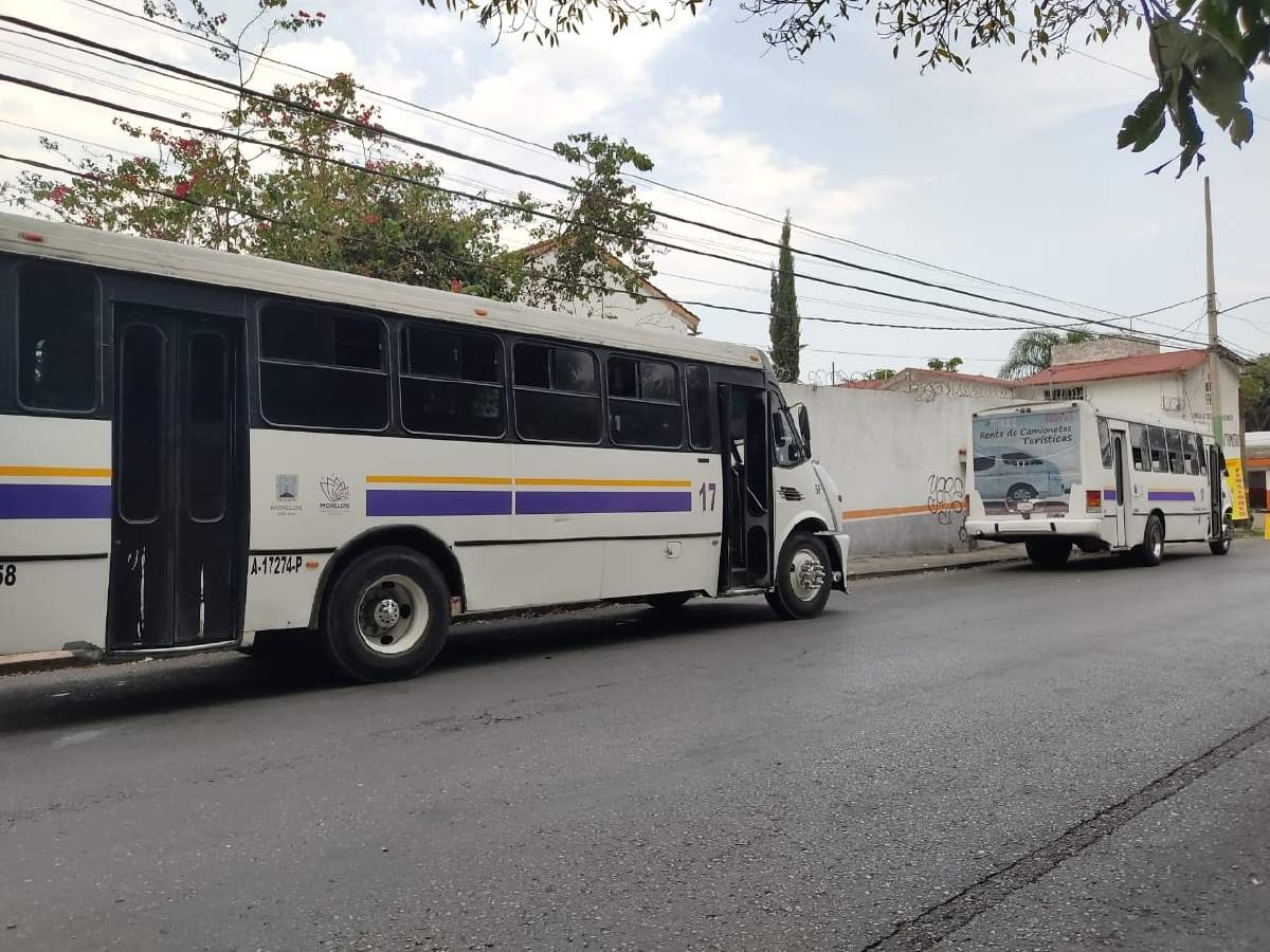 Su papá le enseñó a manejar