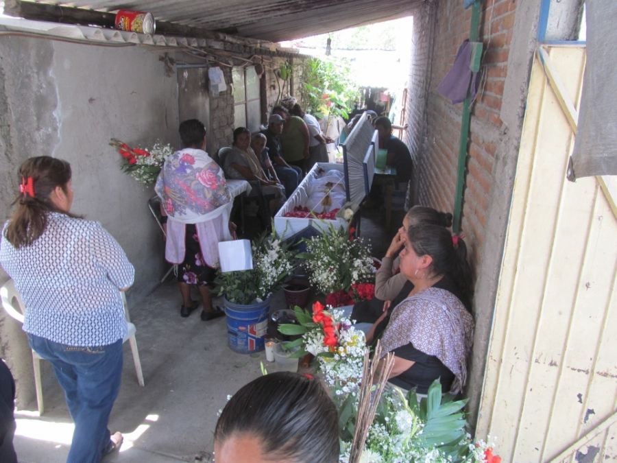 Hospital del ISSSTE entrega cuerpo equivocado a deudos