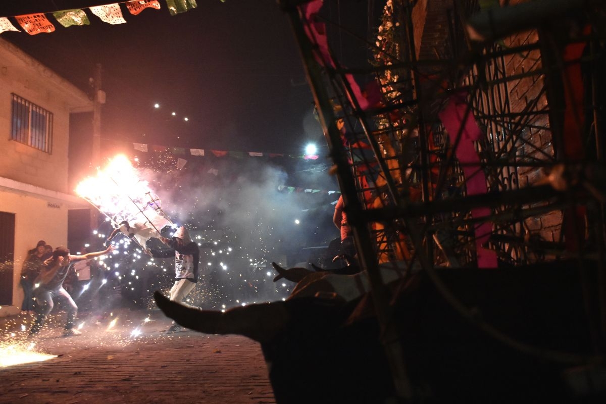 Los toros de fuego de La Mojonera