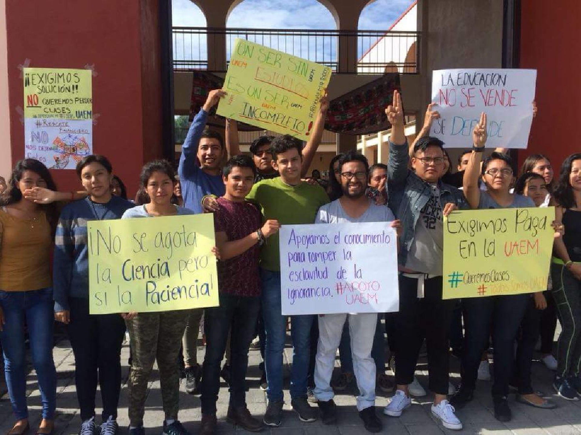 Unidades académicas de la región poniente y Puente de Ixtla se sumaron al paro de la UAEM