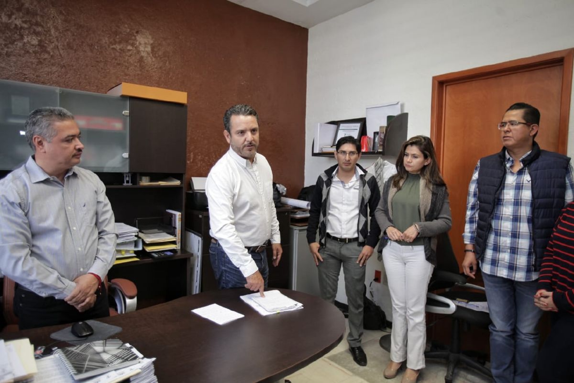Deposita Villalobos aguinaldo en una sola exhibición